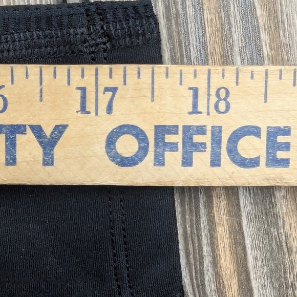 Under Armour Compression Tights Leggings Size XS Black 3/4 Length - Picture 11 of 12